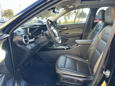 Certified 2025 Chevrolet Trax ACTIV w/ Sunroof Package image 16