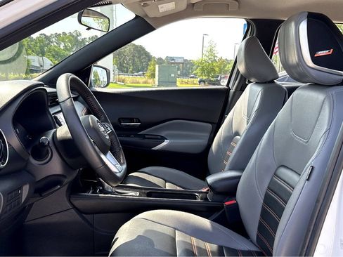 Used 2023 Nissan Kicks SR w/ SR Premium Package FWD image 10