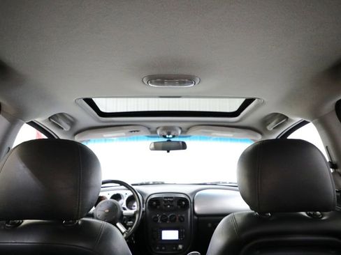 Used 2005 Chrysler PT Cruiser GT w/ Chrome Accents Group FWD image 13