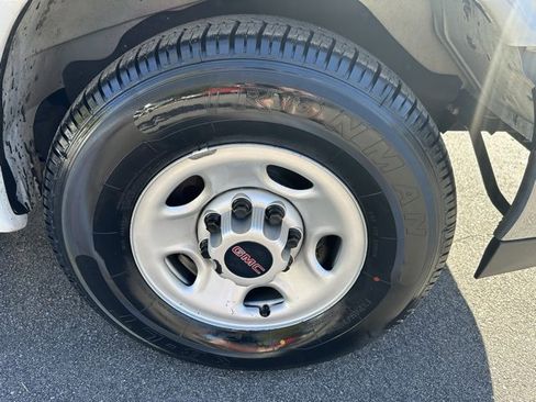 Used 2020 GMC Savana 2500 w/ Driver Convenience Package image 28