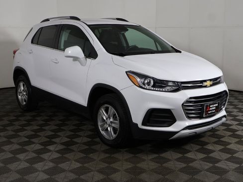 Used 2020 Chevrolet Trax LT image 40
