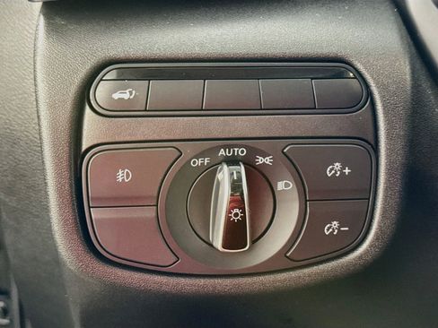 Used 2019 INFINITI QX50 Luxe w/ Navigation Package AWD/4WD image 14