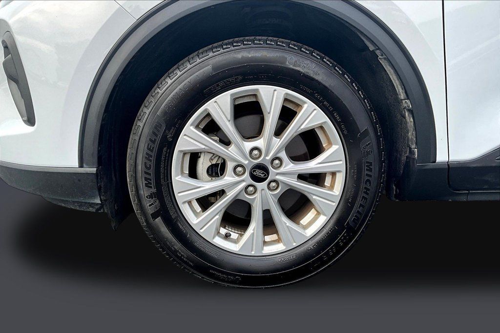 Used 2025 Ford Escape Active FWD image 35