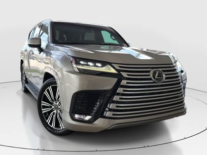 Used 2022 Lexus LX 600 4WD w/ Accessory Package (Z1)