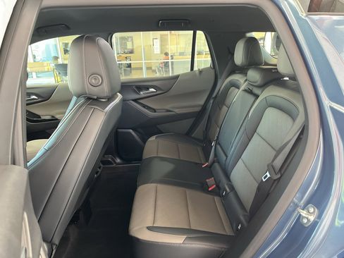 New 2026 Chevrolet Equinox LT w/ Convenience Package II FWD image 15