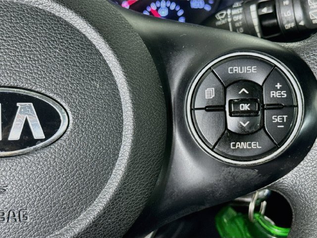 Used 2020 Kia Soul LX FWD image 12
