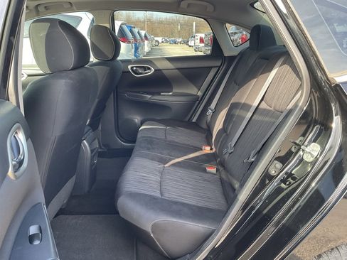 Used 2017 Nissan Sentra SV w/ Style Package image 9