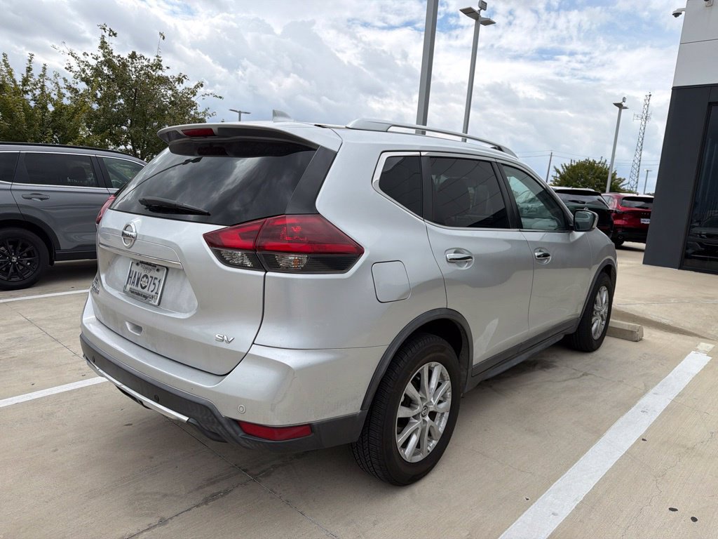 Used 2020 Nissan Rogue SV FWD image 11