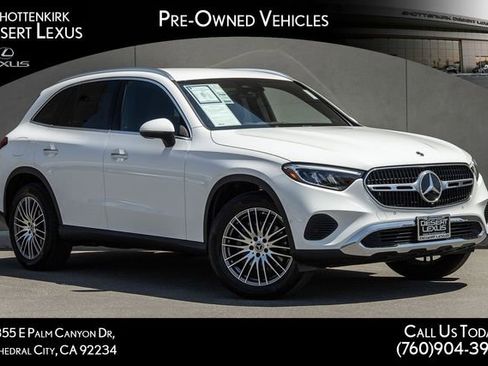 Used 2025 Mercedes-Benz GLC 300 4MATIC image 1