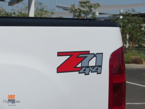 Used 2013 GMC Sierra 2500 SLT w/ SLT Convenience Package AWD/4WD image 28