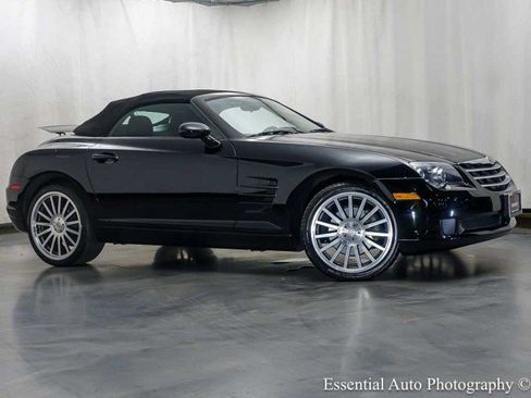 Used 2006 Chrysler Crossfire Convertible RWD image 2