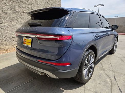 Used 2022 Lincoln Corsair Reserve w/ Rear Removable Package Tray image 5