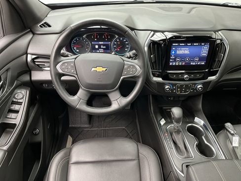 Certified 2023 Chevrolet Traverse LT w/ LT Premium Package AWD/4WD image 16