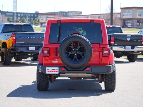 Used 2019 Jeep Wrangler Unlimited Sahara w/ Quick Order Package 24M Moab image 4