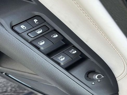Used 2024 Jeep Compass Limited AWD/4WD image 10