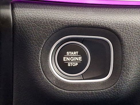 Used 2024 Mercedes-Benz GLE 450e 4MATIC image 24