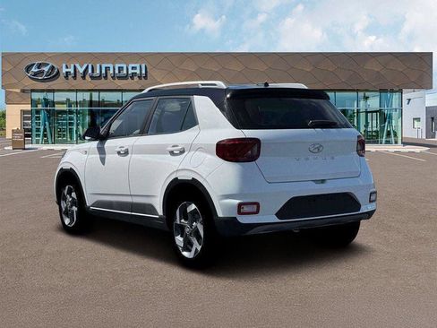 New 2026 Hyundai Venue SEL FWD image 5