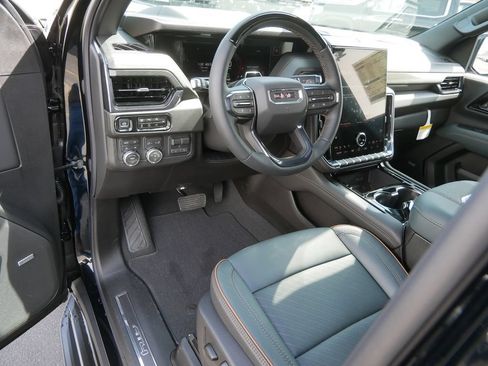 New 2026 GMC Yukon XL AT4 w/ Premium Trailering Package AWD/4WD image 8