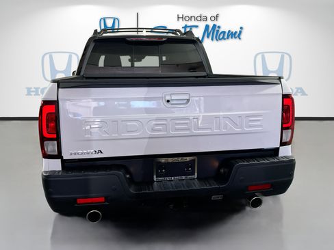 New 2025 Honda Ridgeline Black Edition image 5