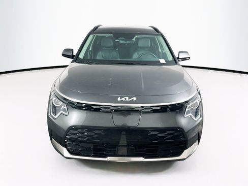Used 2024 Kia Niro Wind FWD image 2