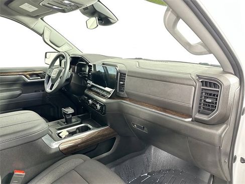 Used 2023 GMC Sierra 1500 Elevation image 28