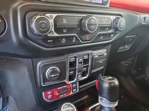 Used 2022 Jeep Wrangler Unlimited Rubicon image 36