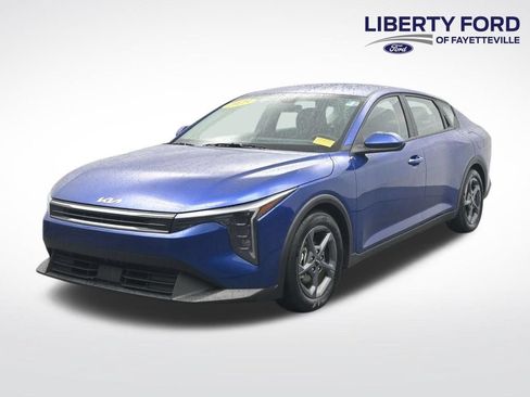Used 2025 Kia K4 FWD image 1