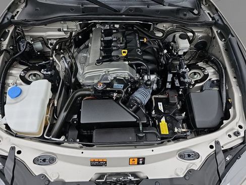 Used 2023 MAZDA MX-5 Miata Grand Touring RWD image 34