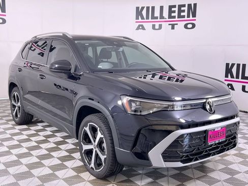 Used 2025 Volkswagen Taos SEL image 9