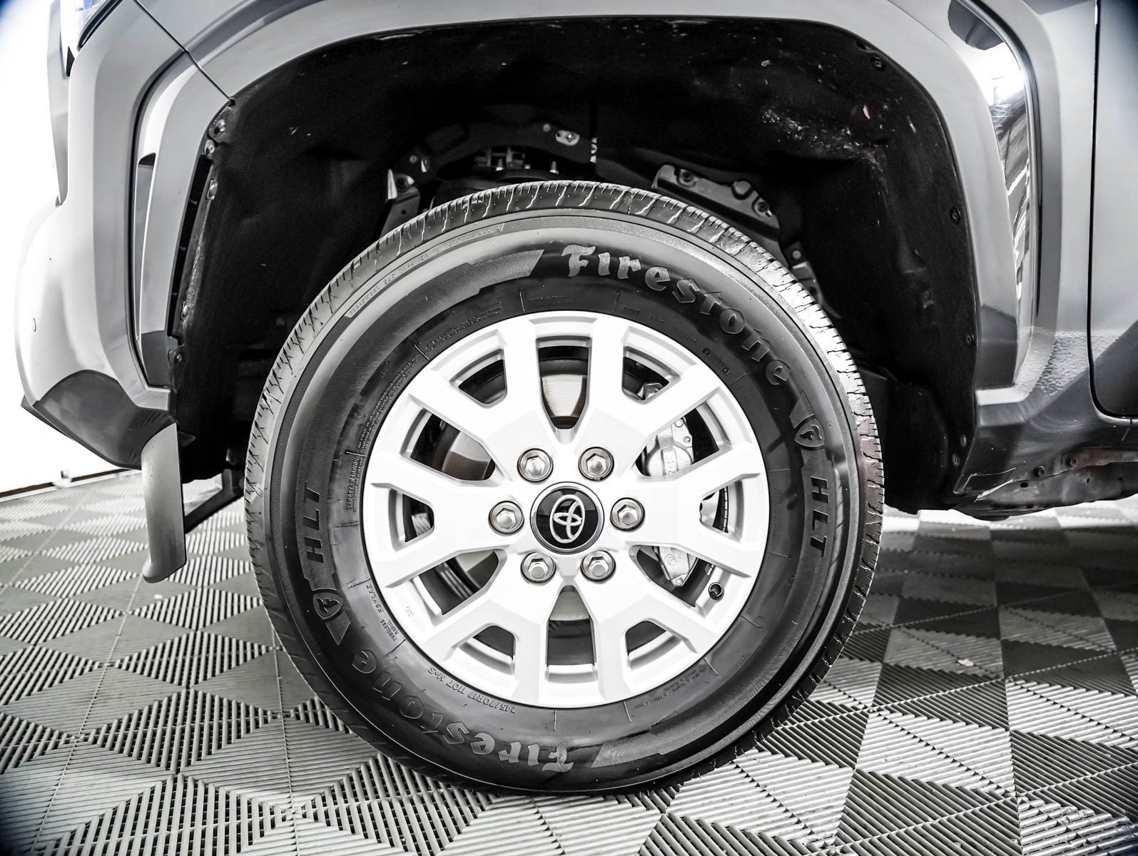 Used 2025 Toyota Tacoma SR5 RWD image 4