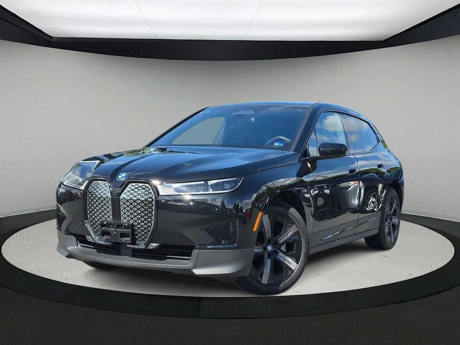 Used 2024 BMW iX xDrive50 AWD/4WD image 1