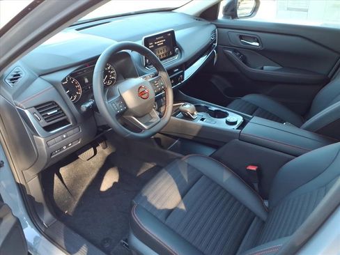 New 2026 Nissan Rogue SV image 10