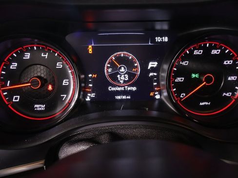 Used 2019 Dodge Charger SXT image 4