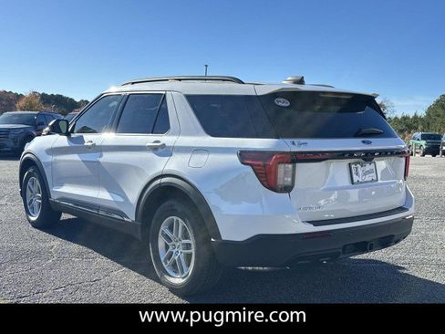 New 2026 Ford Explorer Active RWD image 5
