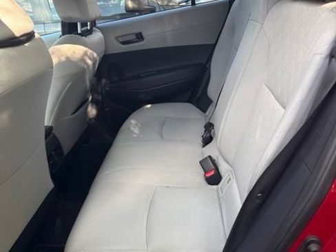 Used 2022 Toyota Corolla Cross LE FWD image 5