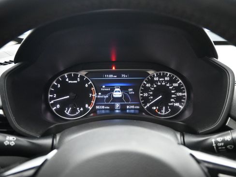 Used 2021 Nissan Altima 2.5 SR w/ SR Premium Package FWD image 11