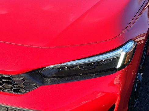 Certified 2025 Honda Civic Sport image 9