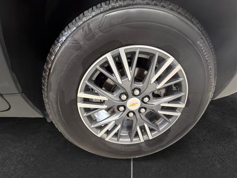 Used 2026 Chevrolet Traverse LT AWD/4WD image 14