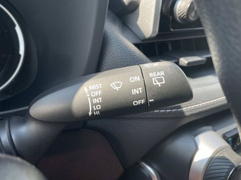 Used 2025 Toyota RAV4 LE AWD/4WD image 32