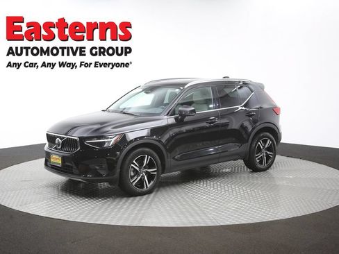 Used 2023 Volvo XC40 B5 Plus AWD/4WD image 57