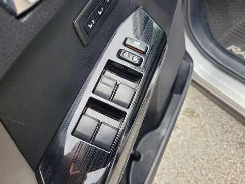 Used 2016 Toyota RAV4 Limited w/ Advanced Technology Package image 15