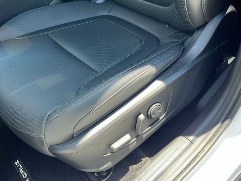 Used 2025 Hyundai Santa Cruz SEL AWD/4WD image 17