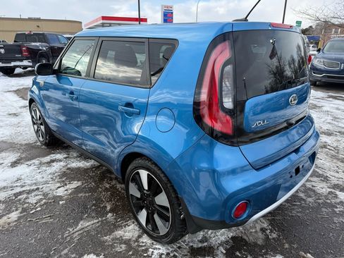 Used 2018 Kia Soul + image 7