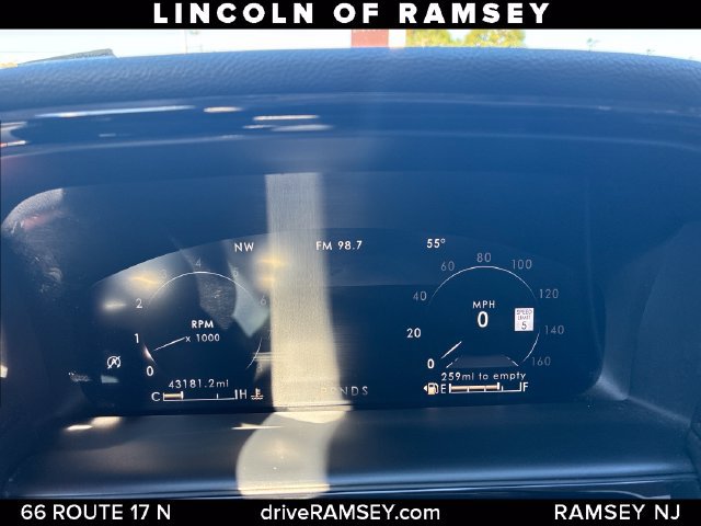 Used 2023 Lincoln Nautilus Reserve AWD/4WD image 17