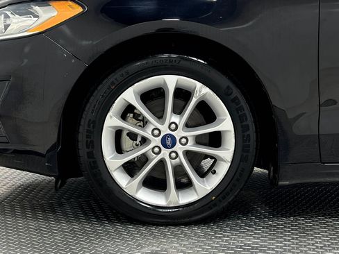 Used 2019 Ford Fusion SE FWD image 37
