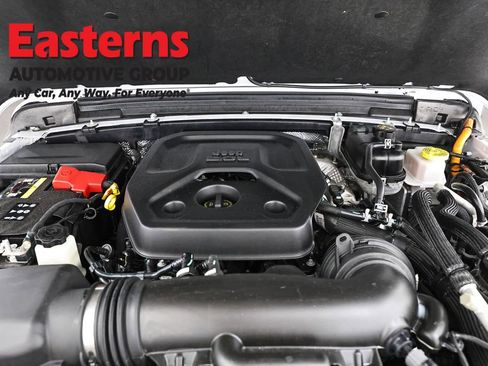 Used 2025 Jeep Wrangler Unlimited Sahara image 7