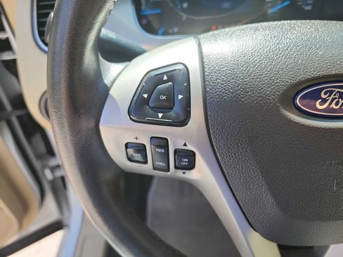 Used 2015 Ford Taurus SEL FWD image 17