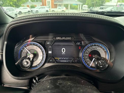 Used 2022 RAM 1500 Limited w/ Night Edition AWD/4WD image 6