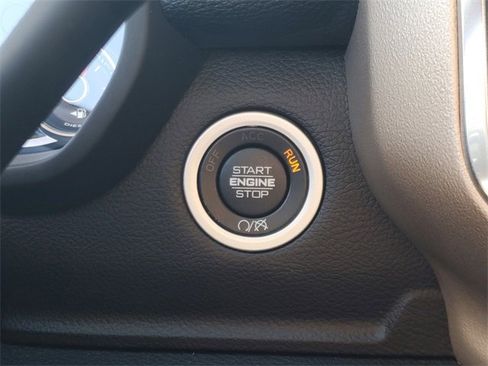 Used 2022 RAM 3500 Laramie image 29