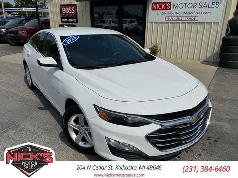 Used 2023 Chevrolet Malibu LT w/ Driver Confidence Package FWD image 1